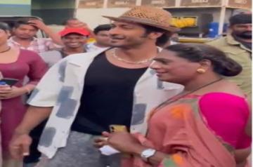 Vidyut pauses crakk shoot to pose for pics with third gender community