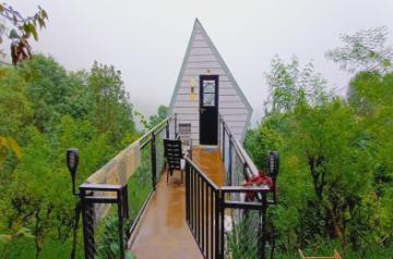 Airbnb signs an MoU with Uttarakhand Tourism Development Board